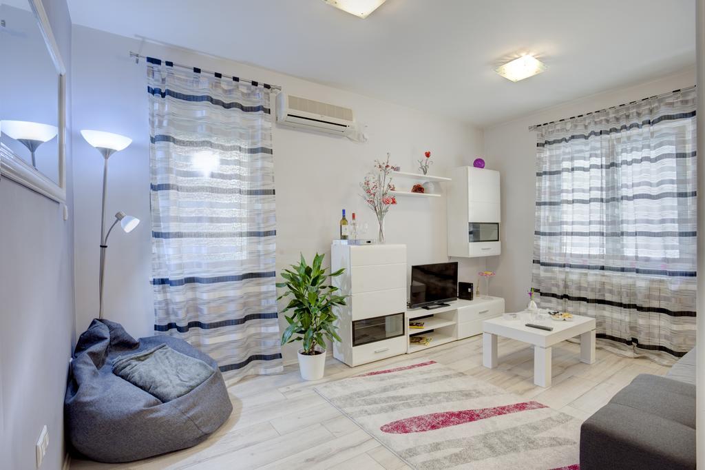 Apartment Biljana Belgrado Exterior foto